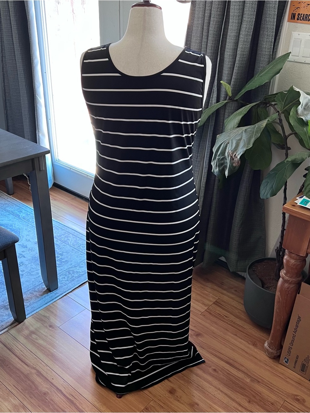 Black & White Striped Maxi Dress – Women’s Size XL - Picture 3 of 6